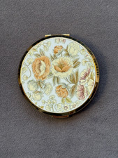 Stratton floral Vintage Powder