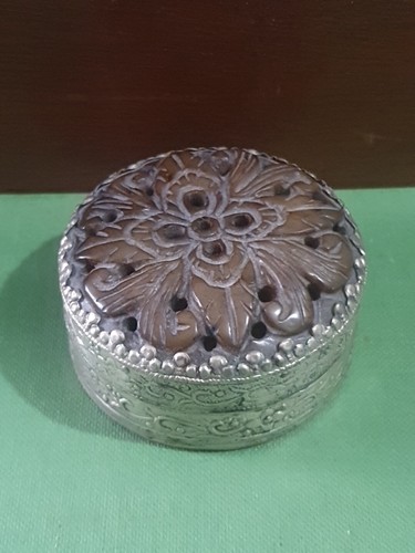 Chinese brown jade - jade, mirrored