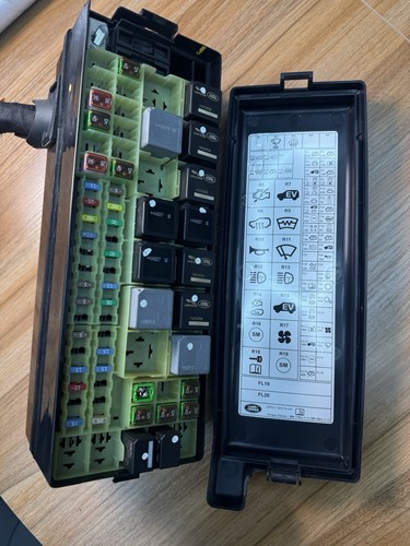 Land rover fuse box junction - rover,