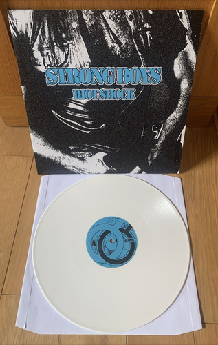 Strong boys riot shock - strong,