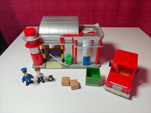 Postman pat special - pat, delivery