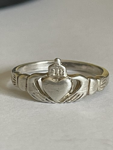 Vintage older silver - or,