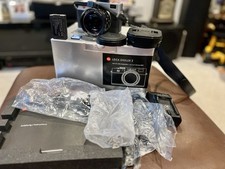 Leica Digilux 2 Digital Camera