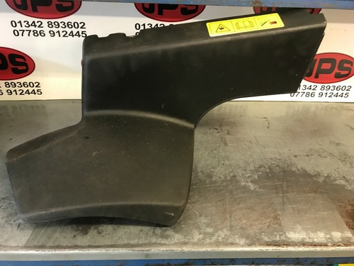 Front wheel arch - john, deere