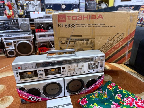 Toshiba s983 bombeat 1 - toshiba,