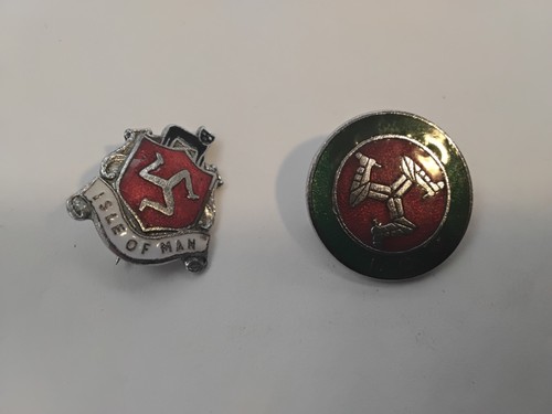 Isle man pin badges x2 - of,