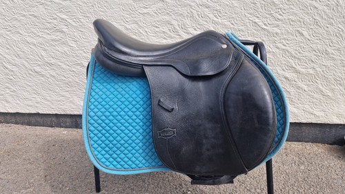 Monarch jump saddle - jump, 17.5