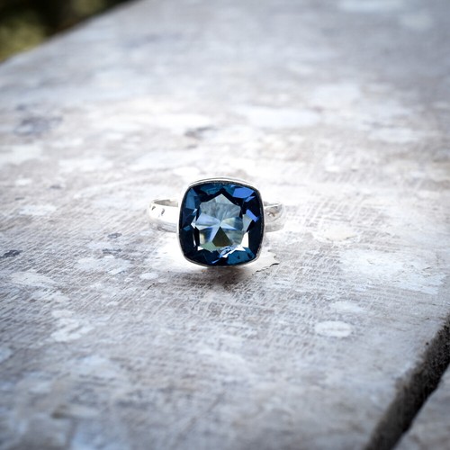 Wonderful tanzanite gemstone - wonderful,