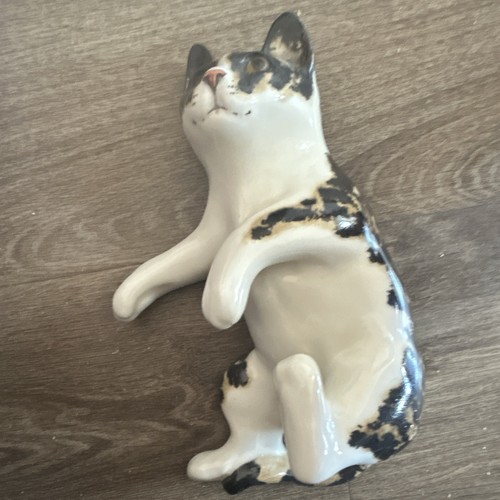Winstanley pottery cat lying - pottery, cat,