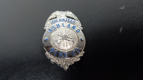 Obsolete vintage pin back - pin,