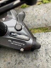 Shimano DL 2500 FB Baitrunner
