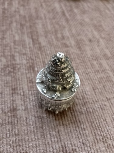 Silver scenes beehive trinket - beehive,