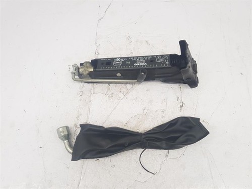 2007 volvo v70 vehicle - 2007, jack