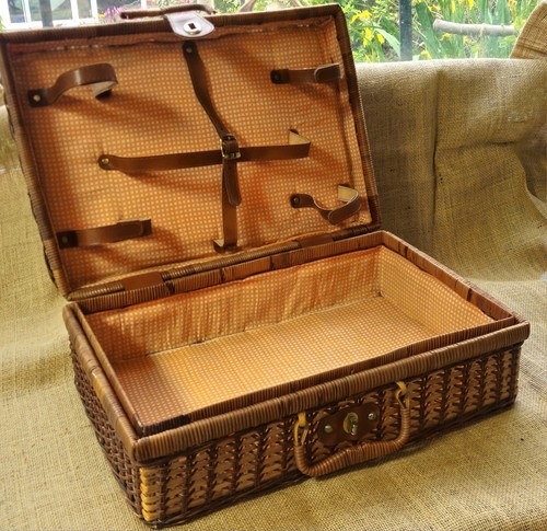 Vintage retro wicker picnic - vintage,