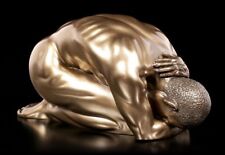 Male Nude Figure - Kneeling on