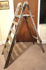 WOODEN STEP LADDERS : 5 TREAD