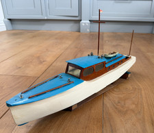 Vintage Cabin Cruiser 30s