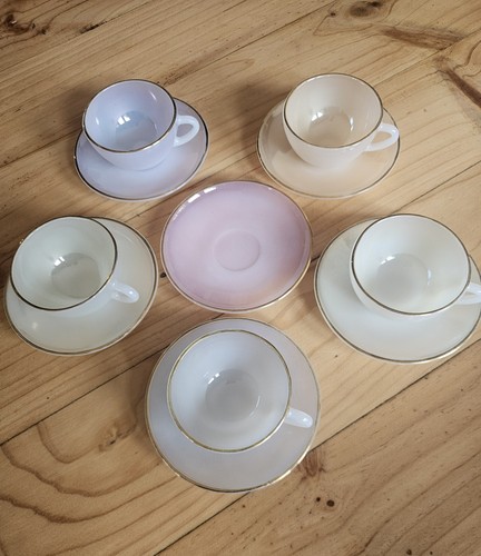 Arcopal vintage pastel cups - vintage,