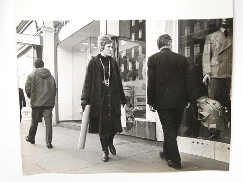 Woman pavement les leston shop - woman,