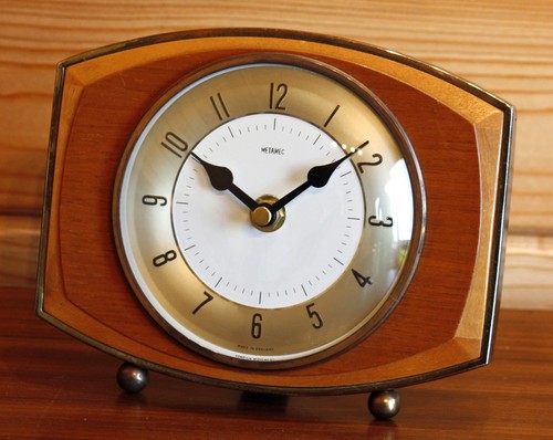 Vintage 17cm metamec mantel - metamec,