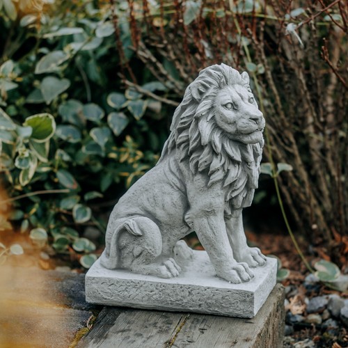 Lion right stone figure - , h.34