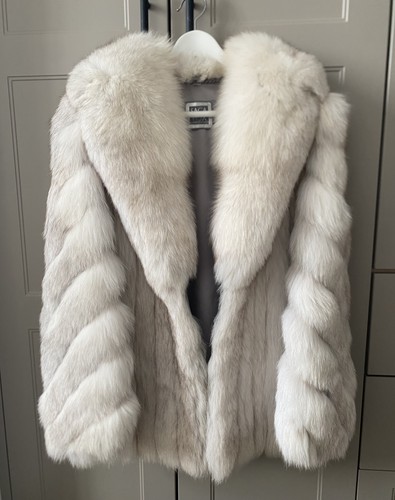 Saga fox real norwegian - saga,