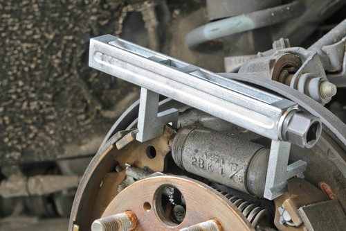 Drum brake shoe - brake, spreader