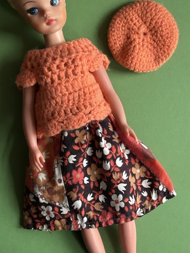Vintage 1970s sindy doll - 💚,
