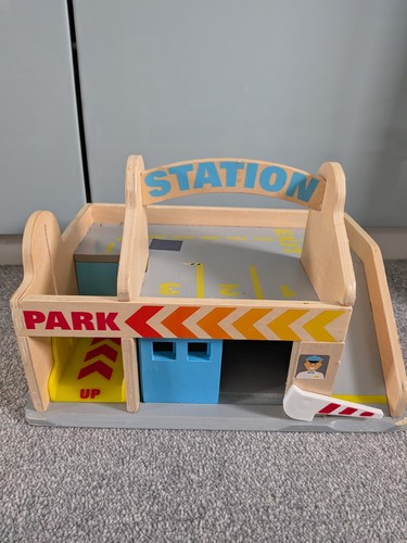 Melissa doug service station - &,