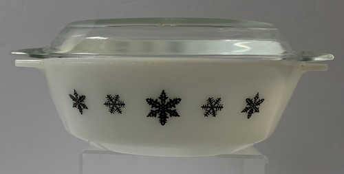 Vintage pyrex casserole dish - vintage,