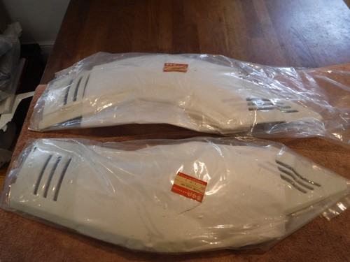 Suzuki cs50d nos pair seat - nos,