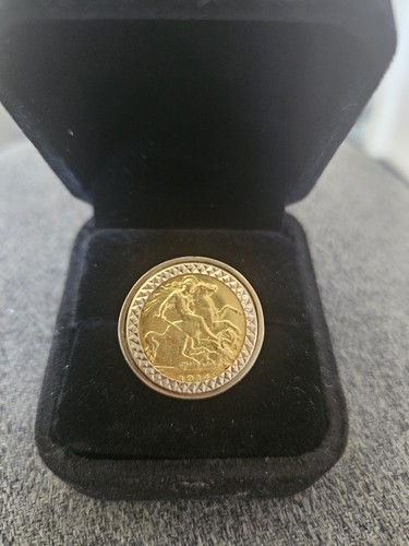 1914 22ct gold half - gold, sovereign