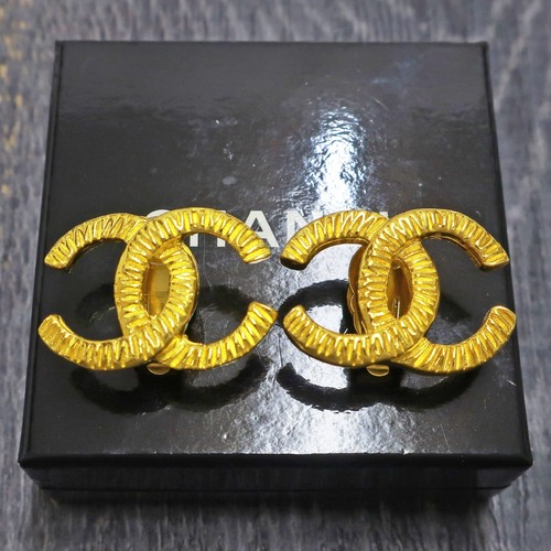 Chanel gold plated logos - gold, cc