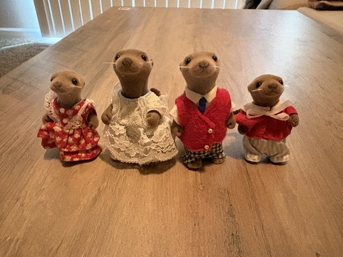 Sylvanian families otter - families,