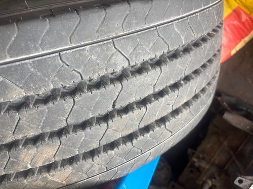 Commercial lorry truck tyres - commercial,