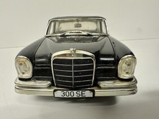 1:18 Mercedes Benz 300 SE