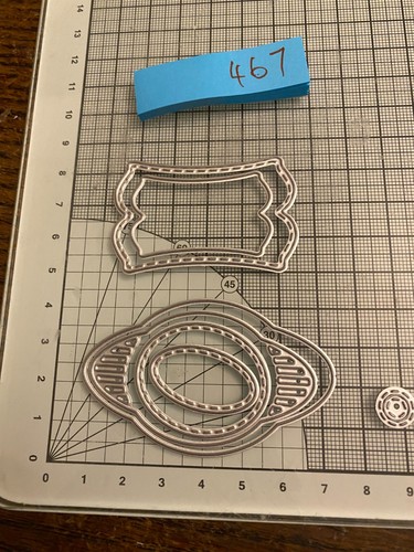 Shaped tags labels - tags/labels,