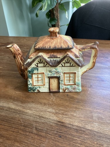 Keele street pottery teapot - street,