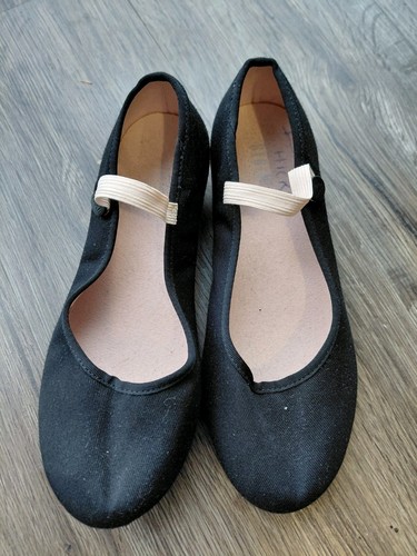 Bloch low heel canvas