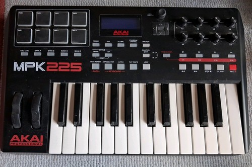 Akai mpk225 midi keyboard - akai,