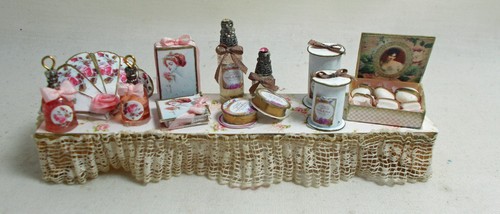 Dolls house miniature filled - miniature,