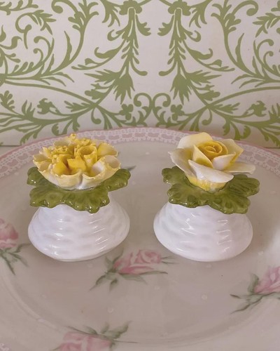 Vintage royal aynsley yellow - vintage,