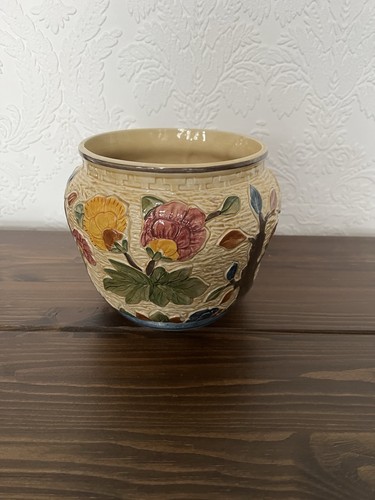 Wood indian tree pottery - j,