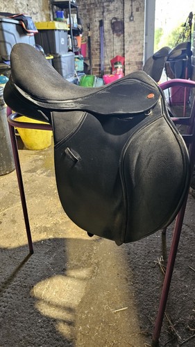 Thorowgood gp saddle - thorowgood, 17"