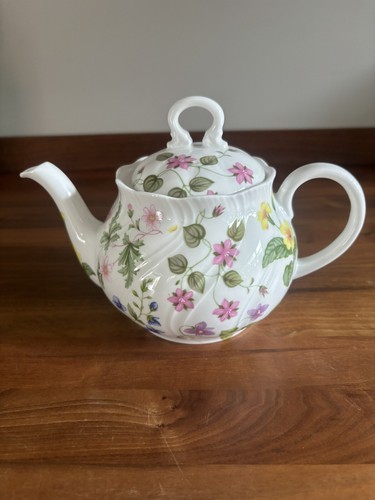 Rosina queens pottery - pottery,