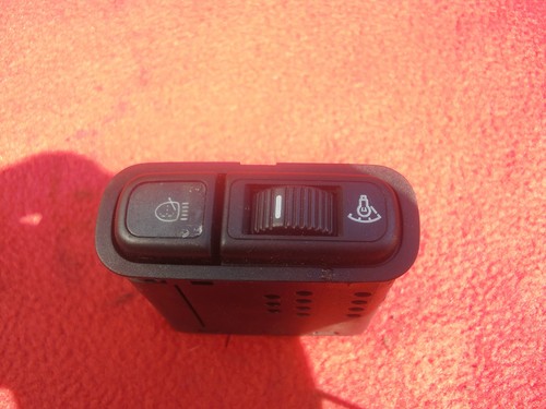 Headlight cleaning system - headlight,