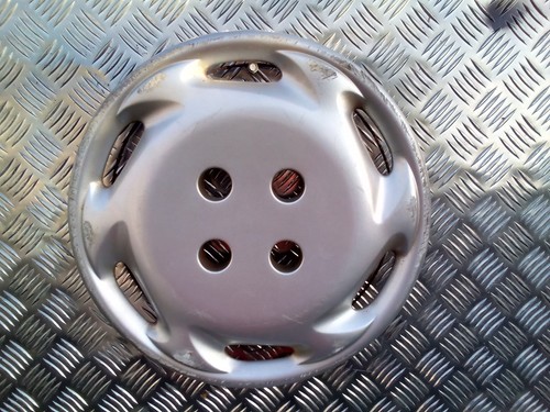 Renault clio wheel trim - 13",