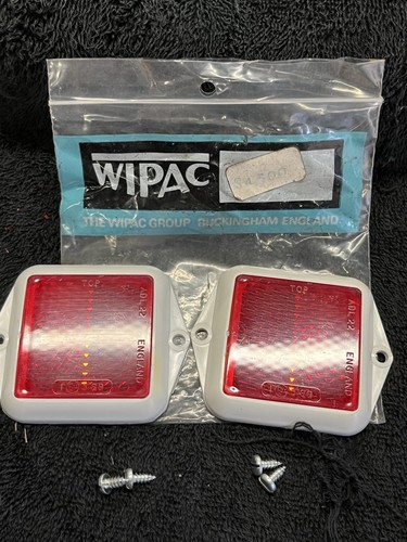 Wipac square red reflectors - square,