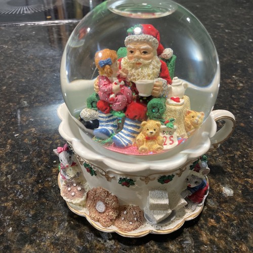 Vintage christmas snow globe - vintage,