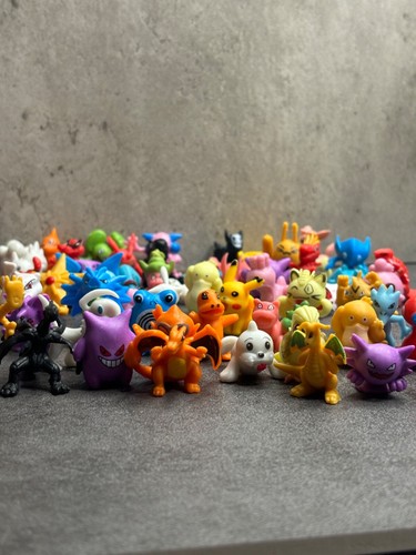 Battle action figures - , pockit
